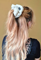Mini Ribbed Velvet Scrunchie Beige