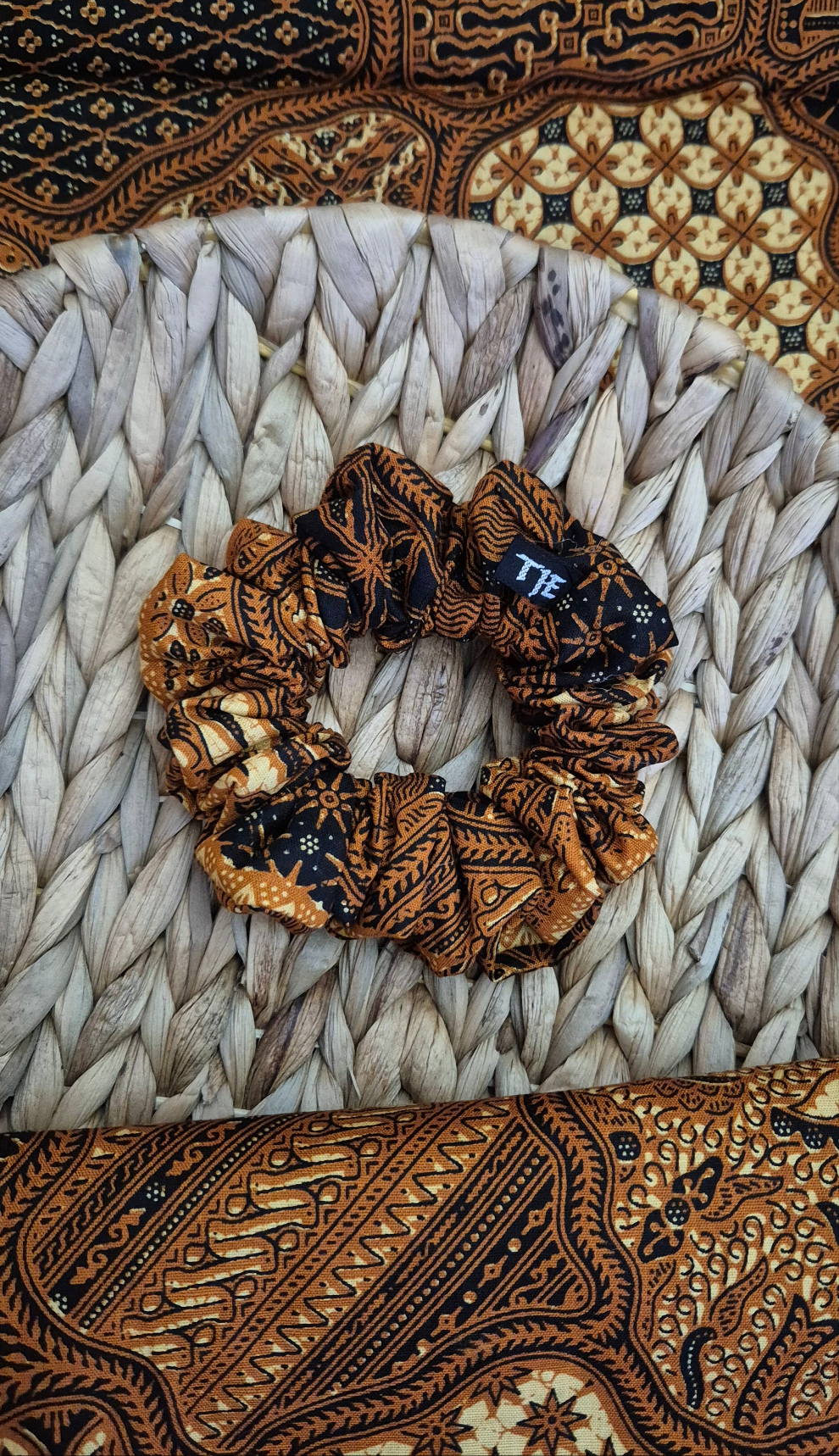 Batik scrunchie Cahaya Indah