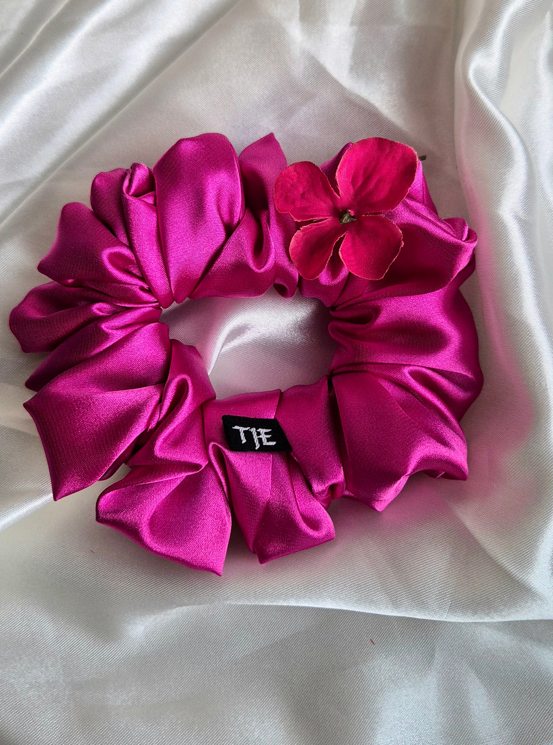 XXL Satijn Scrunchie Fuchsia